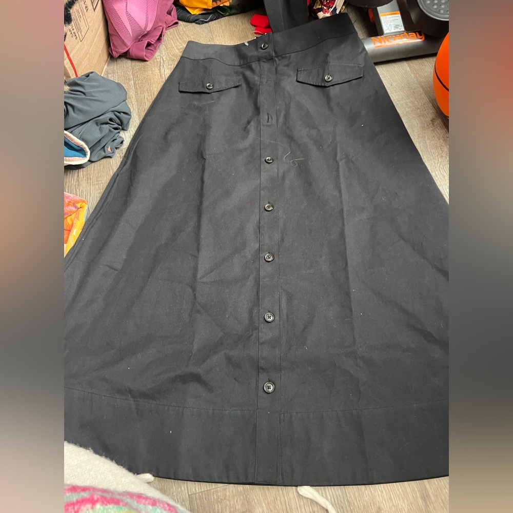 NWOT Tuckernuck Elegant Black Button-Down midi Skirt size 8